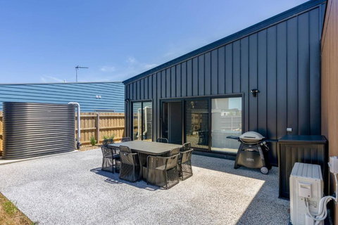 Opulence Cove - Holiday Find 3