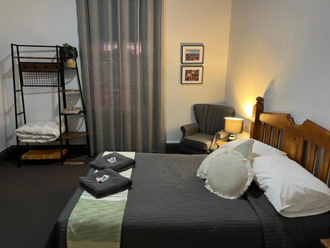 Oriental Hotel Tumut - Holiday Find 1
