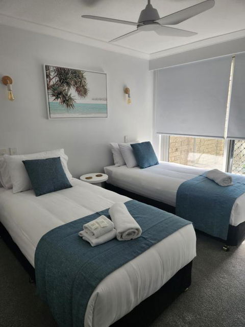 Pacific Surf Absolute Beachfront Apartments - Holiday Find 3