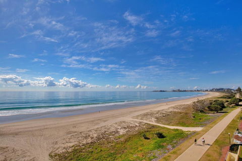 Pelican Sands Beach Resort - Holiday Find 3