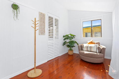 Perfect Cooee Bay Beach Getaway! - Holiday Find 1