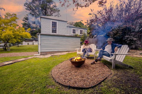 Pet-Friendly Blue Mountains Cottage With Indoor Fireplace - Holiday Find 0