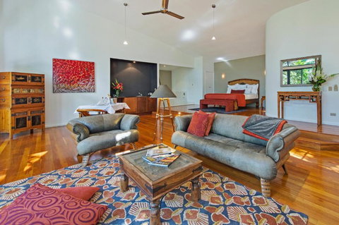 Pethers Rainforest Retreat - Holiday Find 1