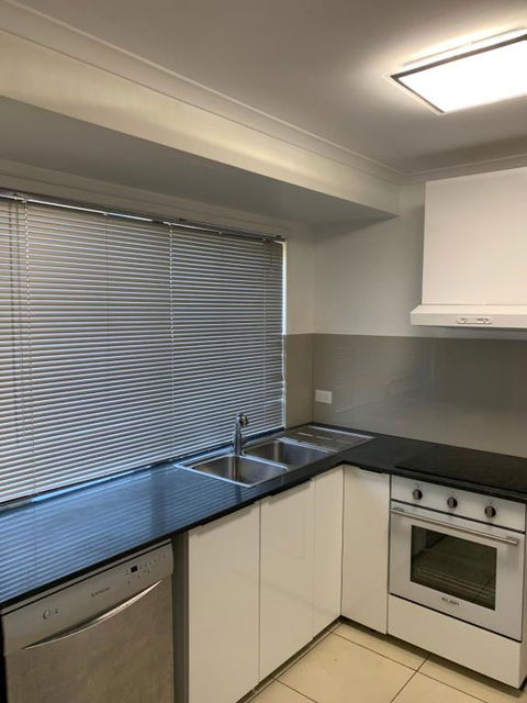 Pets Welcome Central And Convenient - Holiday Find 1