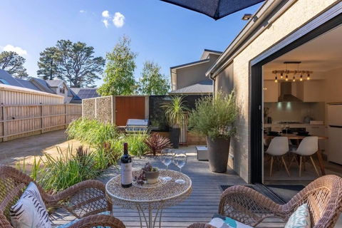 Pine Beach Guest House In The Heart Of Balnarring - Holiday Find 0
