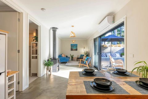 Pine Beach Guest House In The Heart Of Balnarring - Holiday Find 2