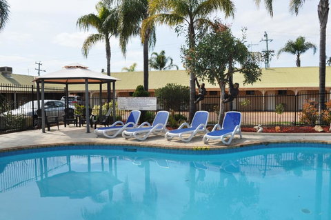 Pinjarra Resort - Holiday Find 2