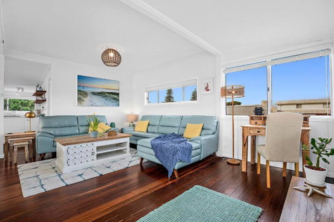 Pipe Dream - River Frontage With Amazing Views - Holiday Find 3