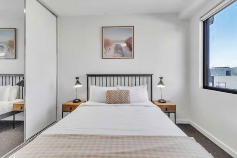 Portside Paradise - Steps Away From The Port - Holiday Find 2