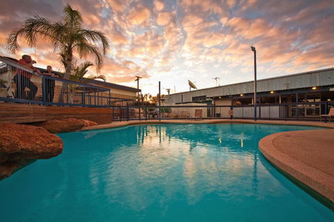 Potshot Hotel Resort - Holiday Find 0