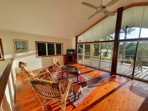 Private Rainforest Ridge Retreat - Holiday Find 0