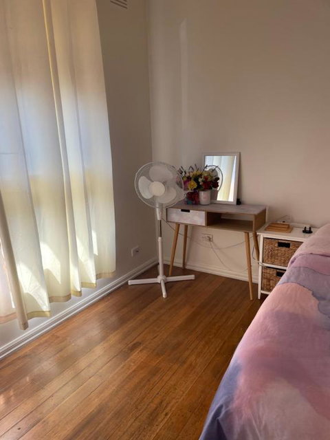 Private Room Near Melbourne Airport - Holiday Find 0
