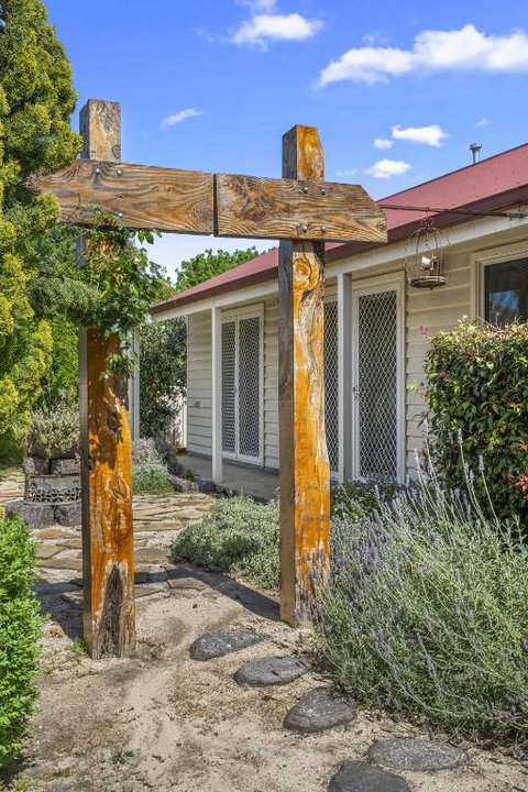 Quaint Garden Oasis With Free Parking - Holiday Find 2