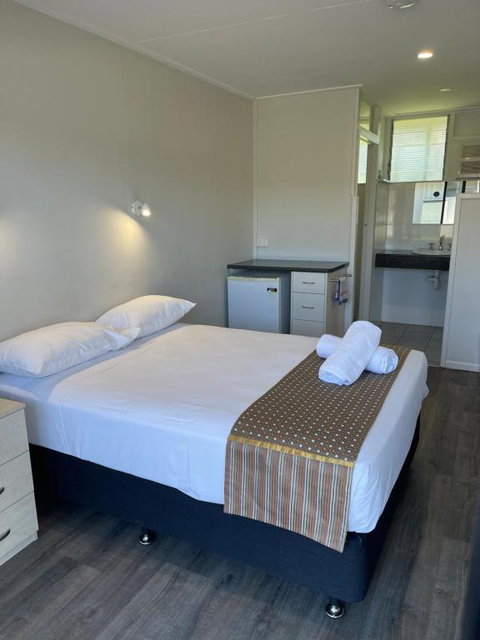 Queens Beach Hotel - Holiday Find 0