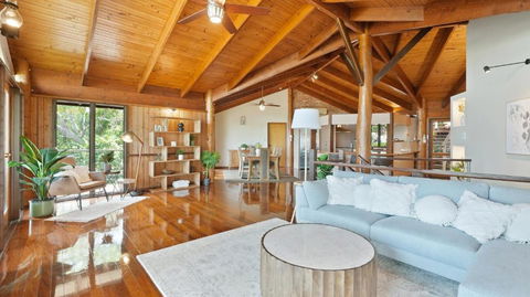 Rainforest Treehouse Sanctuary - With Ocean Views - Holiday Find 1