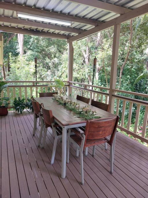 Rainforest Retreat-Fireplace-BBQ-3 Acres- - Holiday Find 3