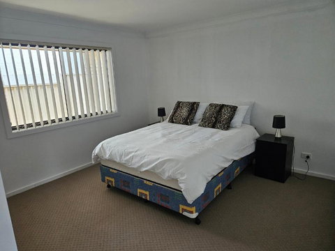 Quintet 1 155 - Holiday Find 3