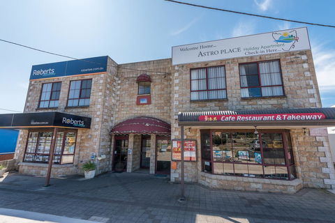 Astro Place - Holiday Find 0