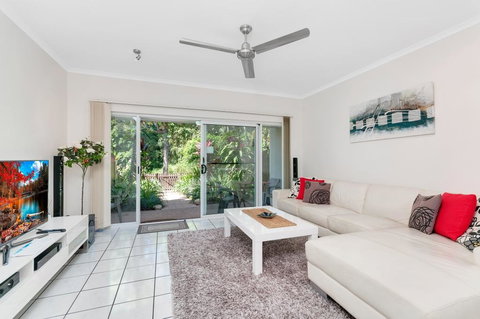 Attenborough Apartments - Holiday Find 2