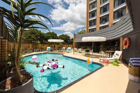Atura Albury - Holiday Find 3