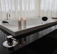 Aurora Cottages Bush Retreat - Holiday Find