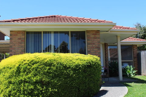 Australian Home Away @ Doncaster Anderson Creek 2 - Holiday Find 0