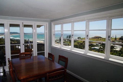 Awesome View, 4 View Street - Holiday Find 2