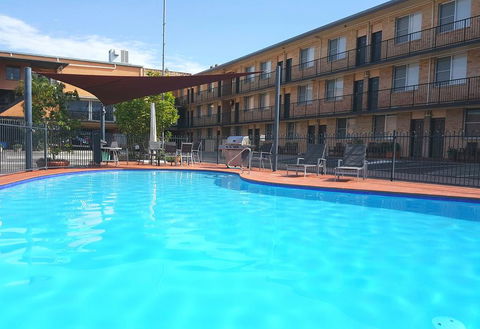 AZA Motel - Holiday Find 0