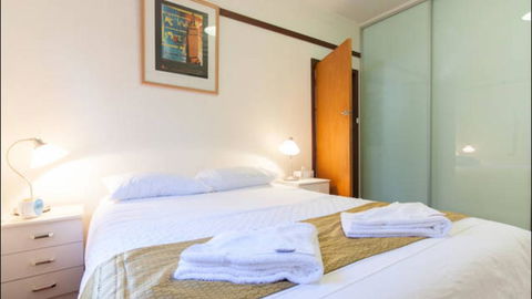 B4 Apartment Close To City, UWA, Nedlands & Swan River - Holiday Find 0