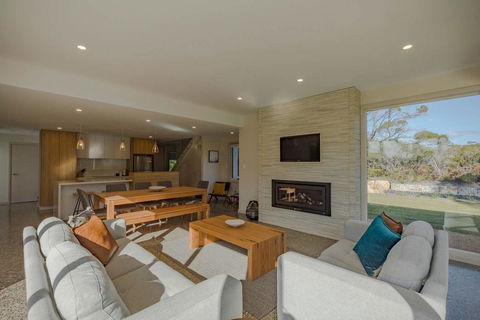 Baileys Beach House - Holiday Find 0