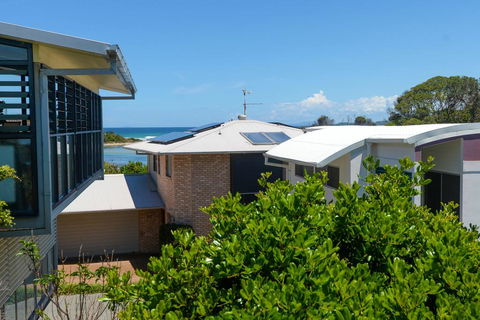 Ballantrae 8 - Sawtell, NSW - Holiday Find 3