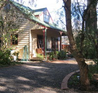 Ballarat cottages incorporating yarrowee cottage and Admirals cottage - Holiday Find