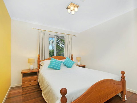 Balyarta 38 - 4 BDRM Canal Home With Pool - Holiday Find 2