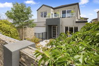 BANGALOW - MORNINGTON