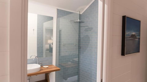 Bangalow Guesthouse - Holiday Find 3