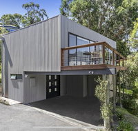 Bay Views Lorne - Holiday Find