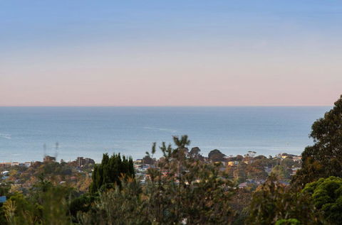 BAY VIEWS ON MANNA - DROMANA - Holiday Find 3