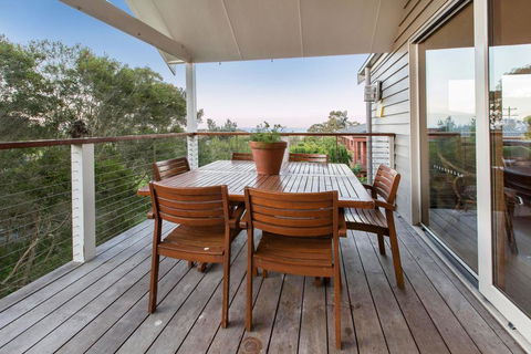 BAY VIEWS ON MANNA - DROMANA - Holiday Find 2