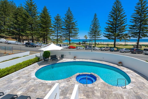 Bayview Apartments Rainbow Bay - Holiday Find 1