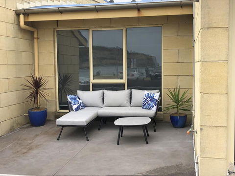 Bayview No 2 - Next To The Beach - Holiday Find 3