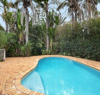 Beach Affair - 10 Callitris Crescent - Holiday Find