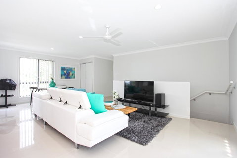 Beach Breeze Holiday House - Holiday Find 2
