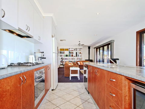 Beach House At Moana - Holiday Find 2