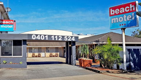 Beach Motel Woolgoolga - Holiday Find 0
