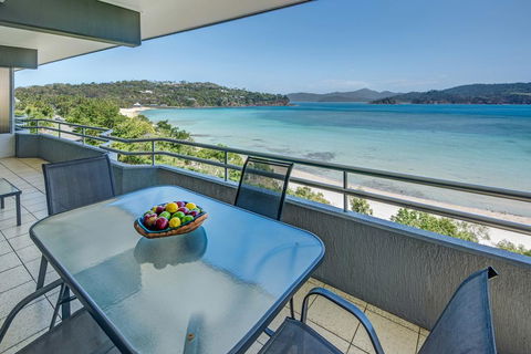 Beachfront Hamilton Island - Holiday Find 0