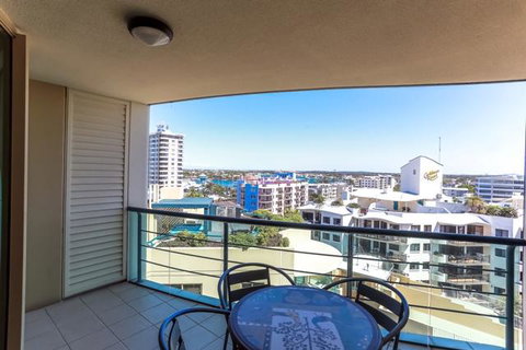 Beachfront Mooloolaba Apartment - Holiday Find 1
