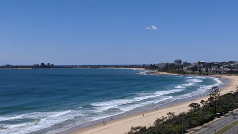 Beachfront Towers - Holiday Find 0