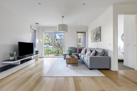 Ringtail Retreat - Contemporary Family Comforts - Holiday Find 0