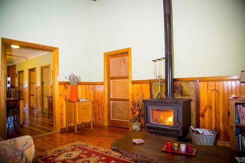 Red Tractor Retreat - Holiday Find 1