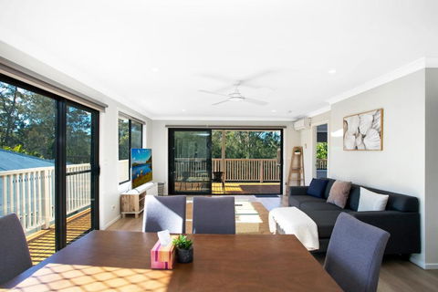 Renovated Coastal Getaway With Water Views - Holiday Find 2